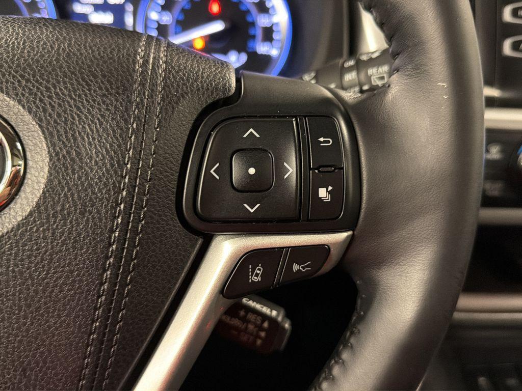 used 2018 Toyota Highlander car, priced at $23,798