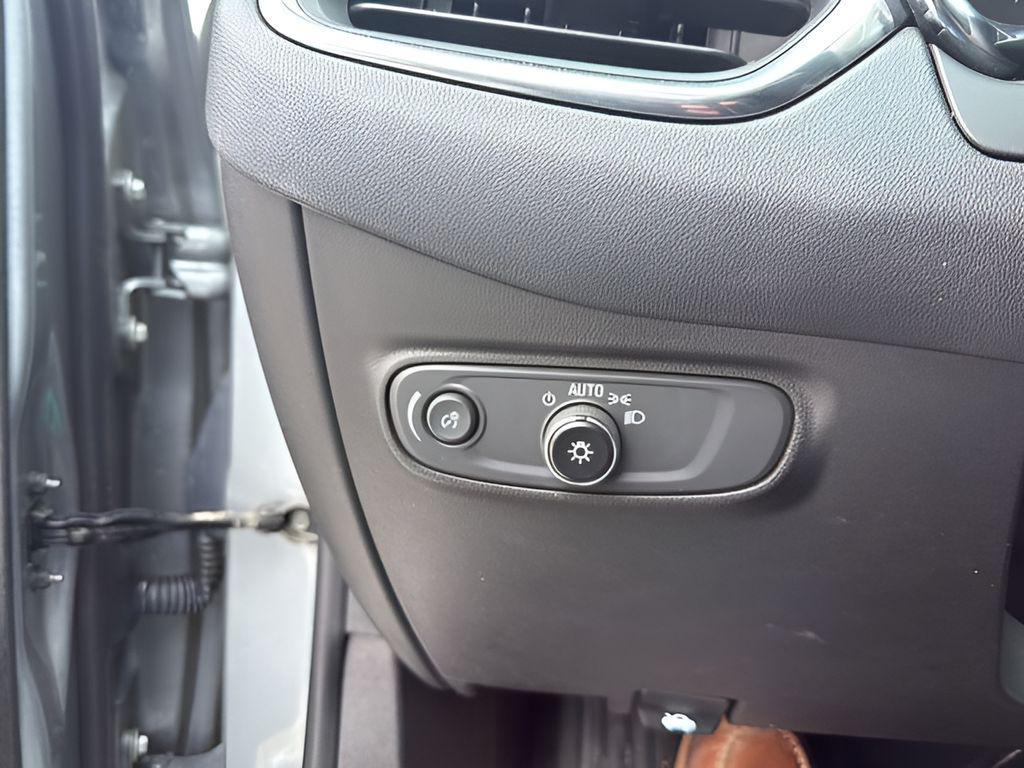 used 2023 Chevrolet Equinox car, priced at $22,649