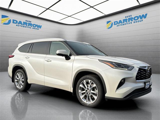 used 2020 Toyota Highlander car, priced at $31,117