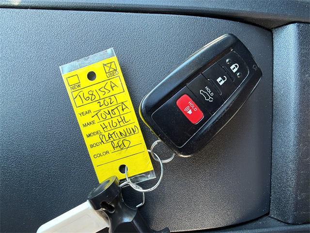 used 2021 Toyota Highlander Hybrid car, priced at $28,740