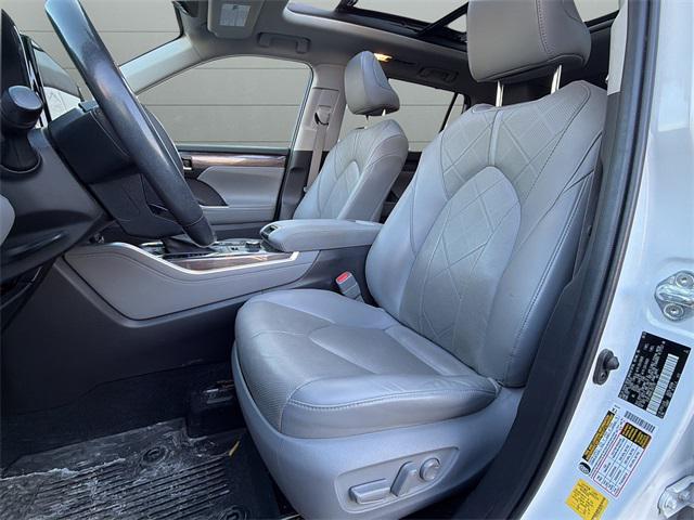 used 2020 Toyota Highlander car, priced at $34,800