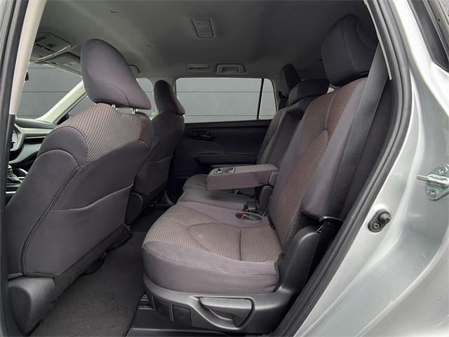 used 2024 Toyota Highlander car, priced at $33,063