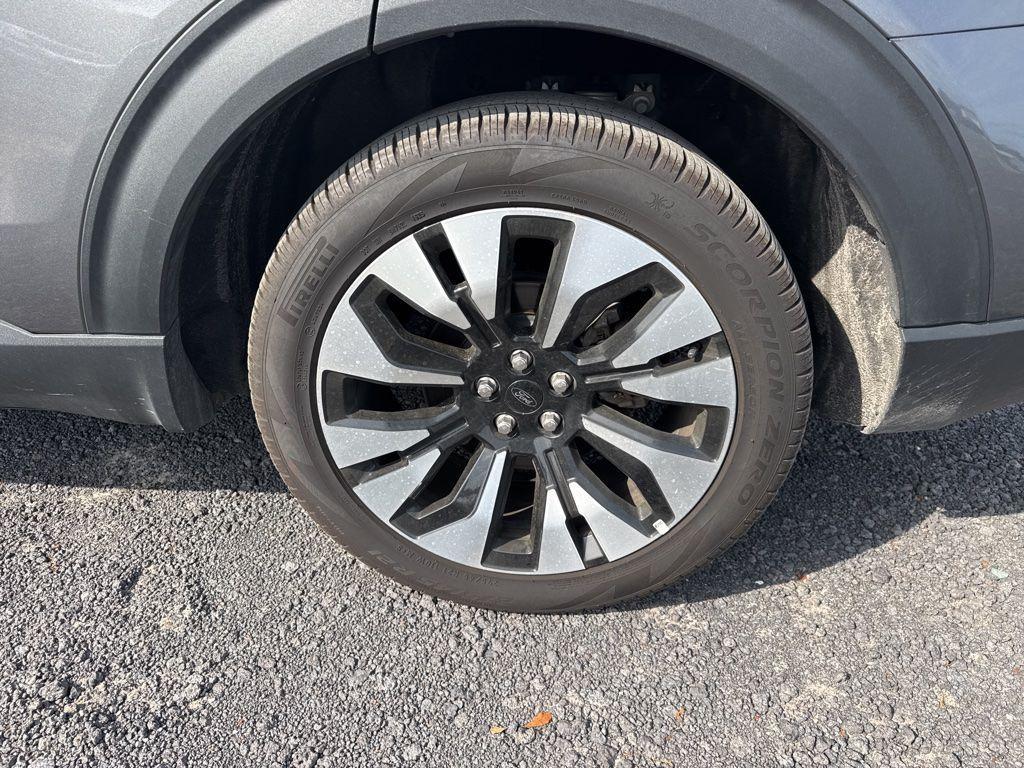 used 2025 Ford Explorer car, priced at $45,364