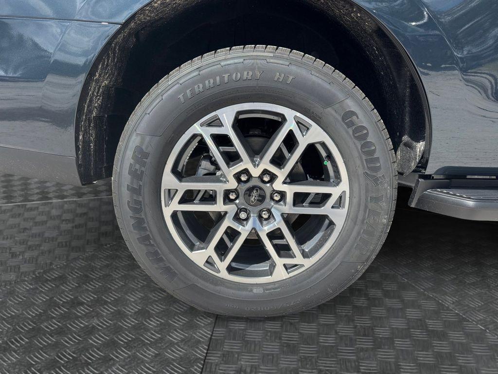 new 2026 Ford Expedition car, priced at $64,000