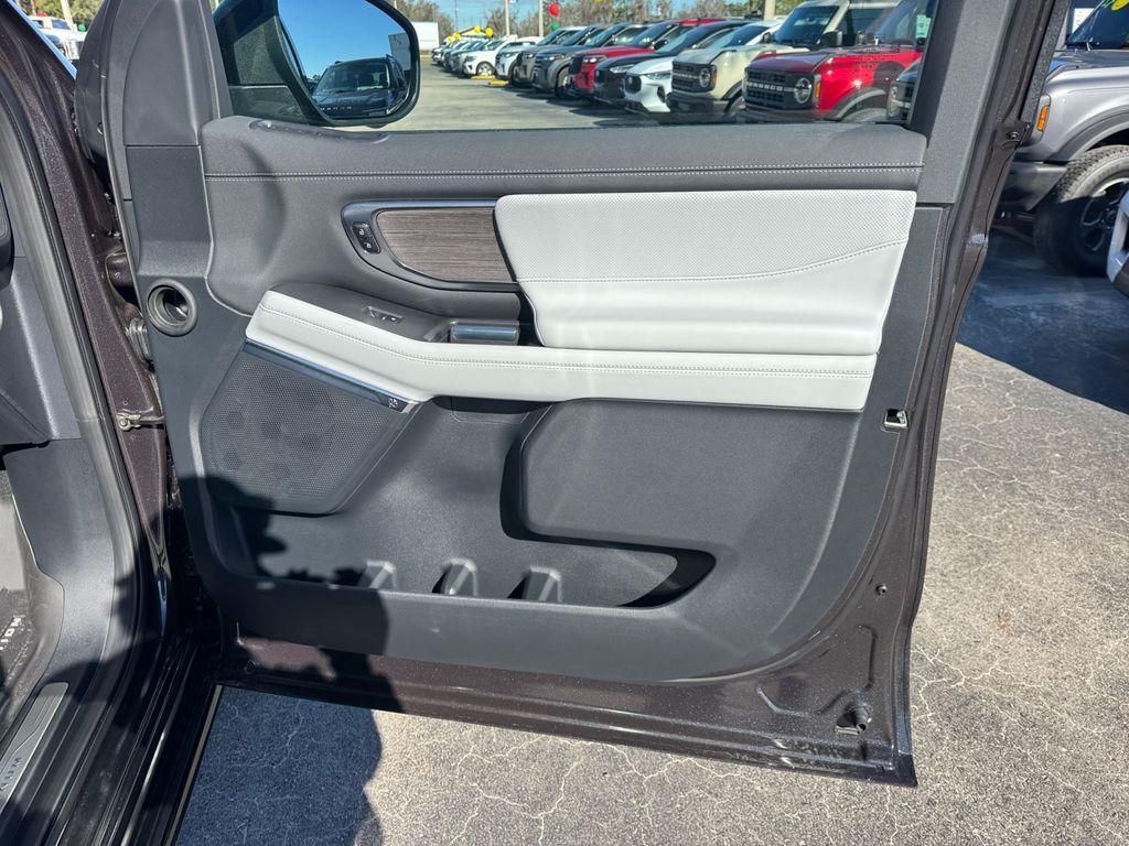 new 2025 Ford Expedition Max car, priced at $91,808