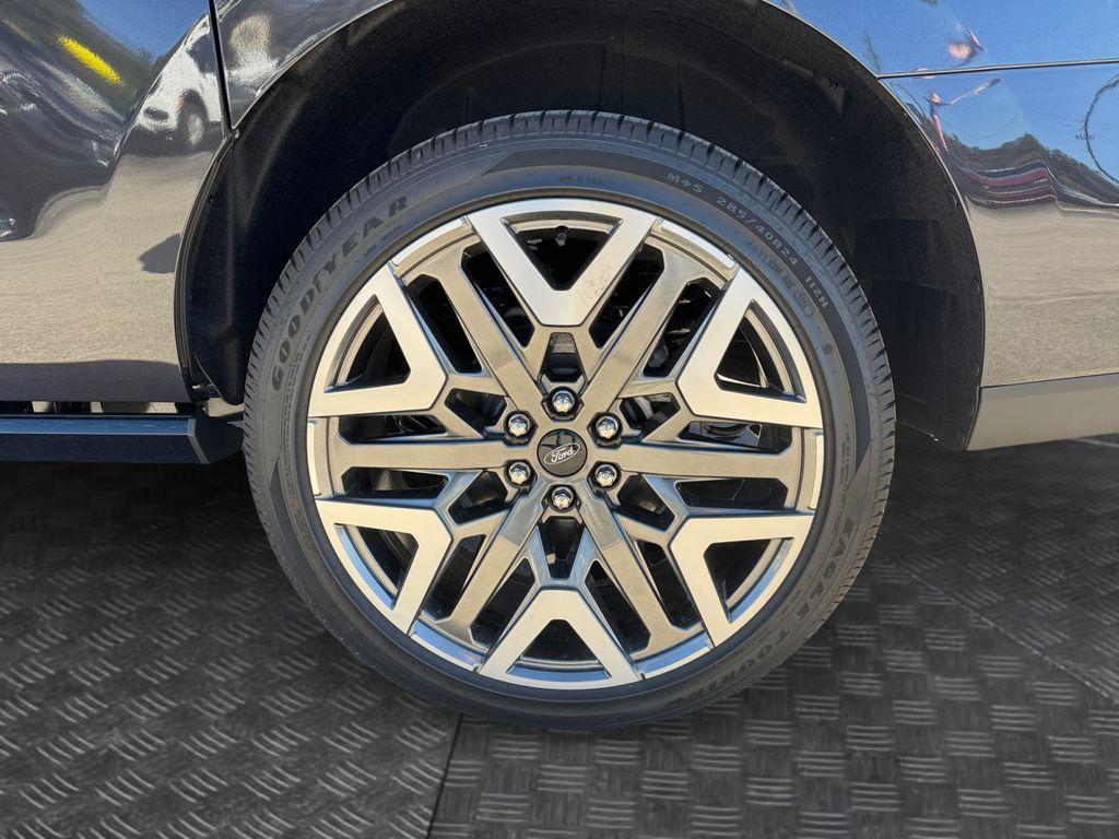 new 2025 Ford Expedition Max car, priced at $91,808