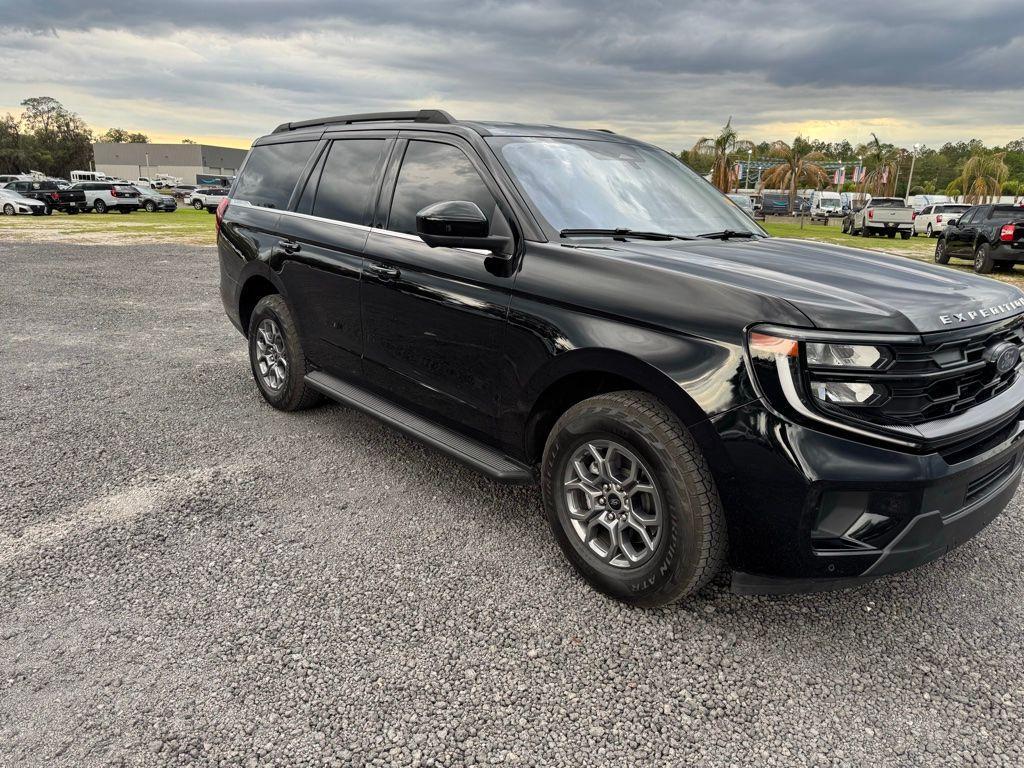 used 2025 Ford Expedition car, priced at $51,990