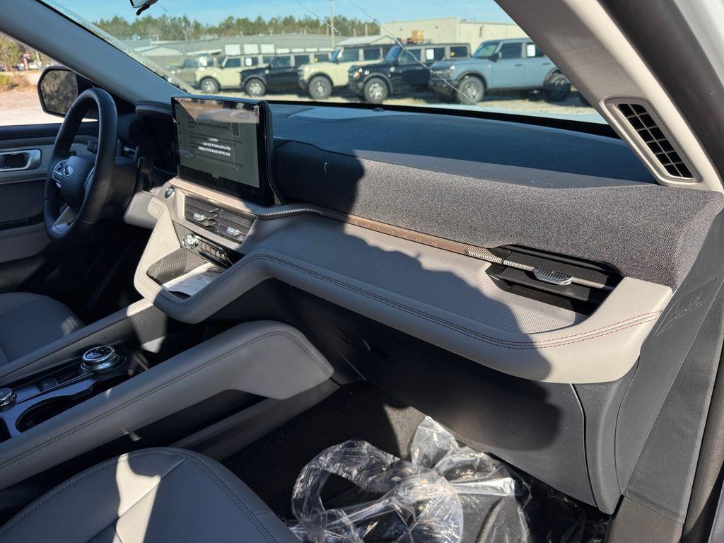 new 2026 Ford Explorer car, priced at $40,368