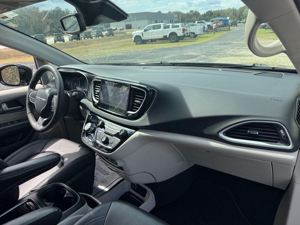 used 2024 Chrysler Pacifica car, priced at $27,649