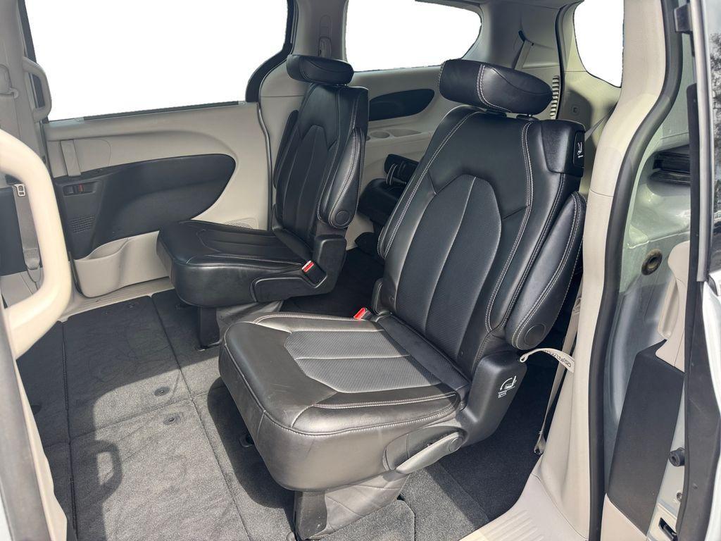 used 2024 Chrysler Pacifica car, priced at $27,649