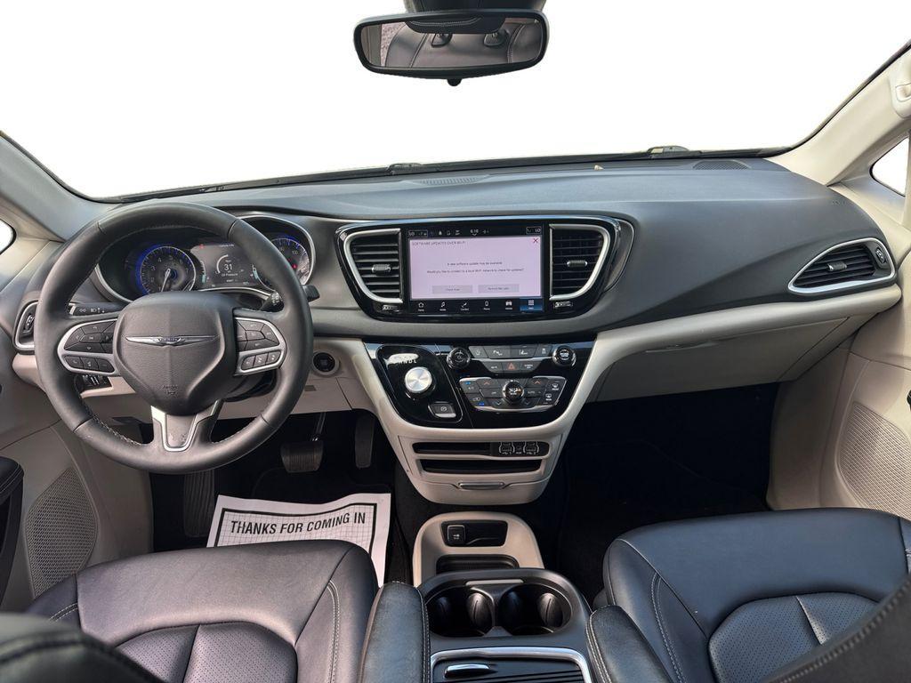 used 2024 Chrysler Pacifica car, priced at $27,987
