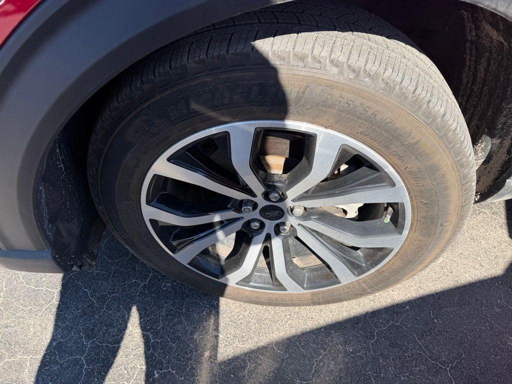 used 2025 Ford Explorer car, priced at $39,990