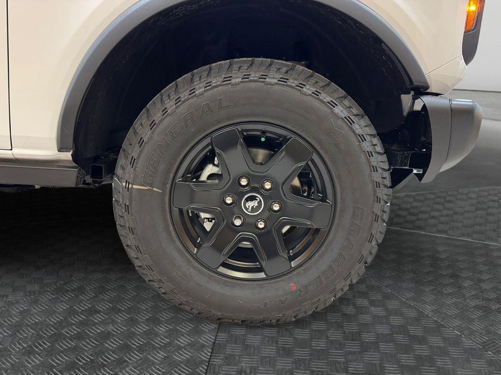 new 2025 Ford Bronco car, priced at $47,906