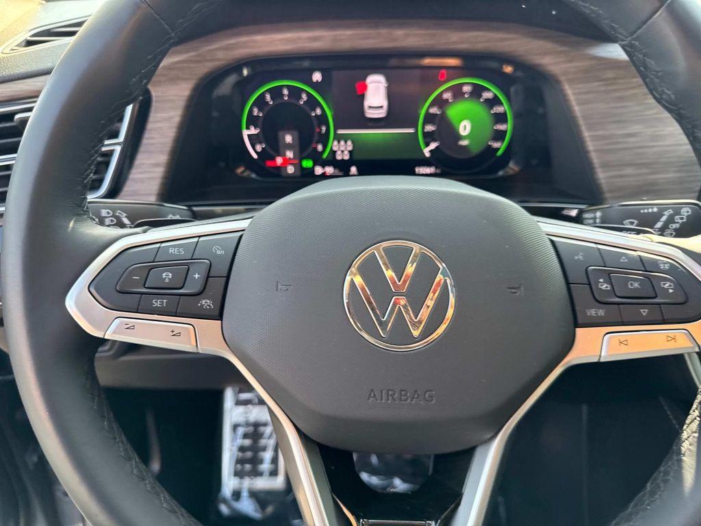 used 2025 Volkswagen Atlas car, priced at $43,900