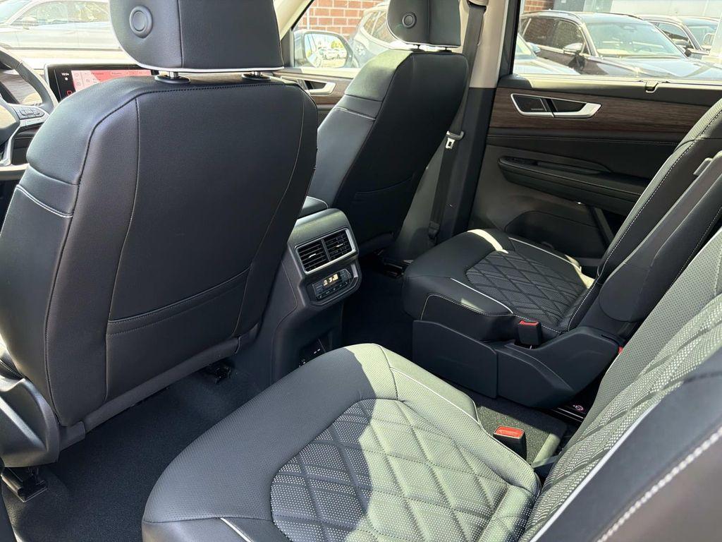 new 2026 Volkswagen Atlas car, priced at $58,455