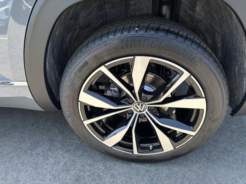 new 2026 Volkswagen Atlas car, priced at $58,455