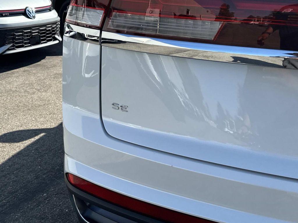 new 2026 Volkswagen Atlas Cross Sport car, priced at $40,526