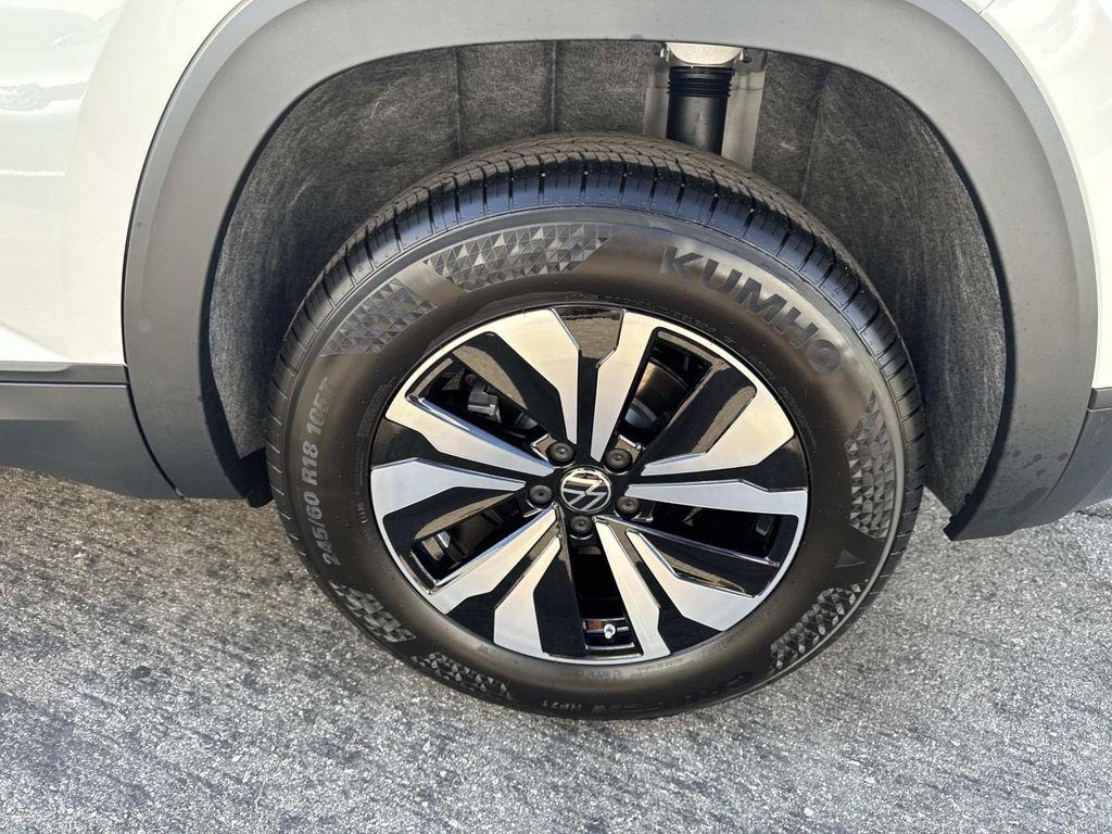 new 2026 Volkswagen Atlas Cross Sport car, priced at $40,526