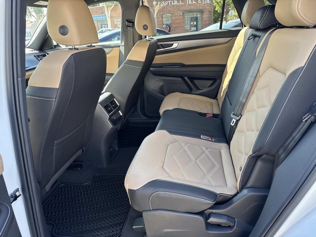 new 2026 Volkswagen Atlas Cross Sport car, priced at $40,526