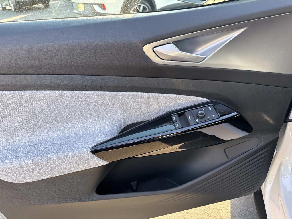 new 2025 Volkswagen ID.4 car, priced at $51,171