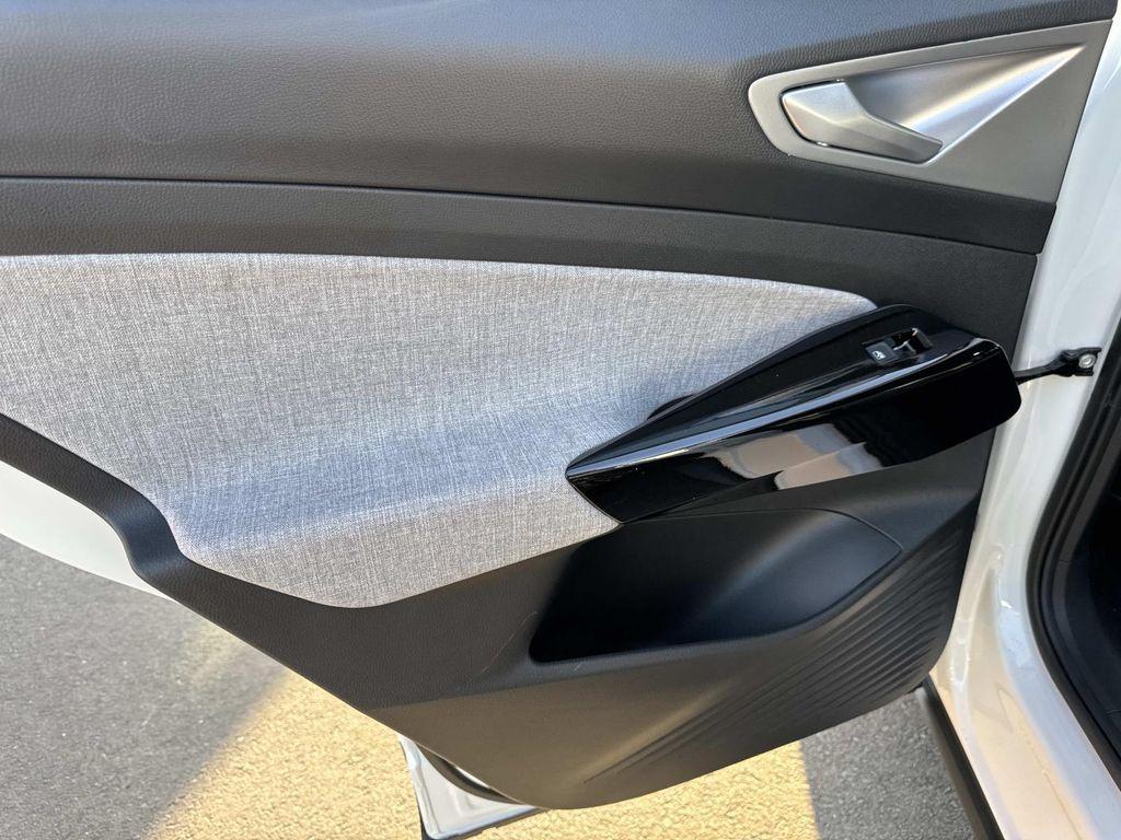 new 2025 Volkswagen ID.4 car, priced at $51,171