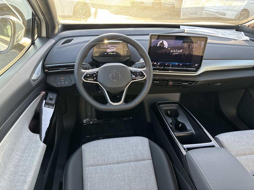 new 2025 Volkswagen ID.4 car, priced at $51,171