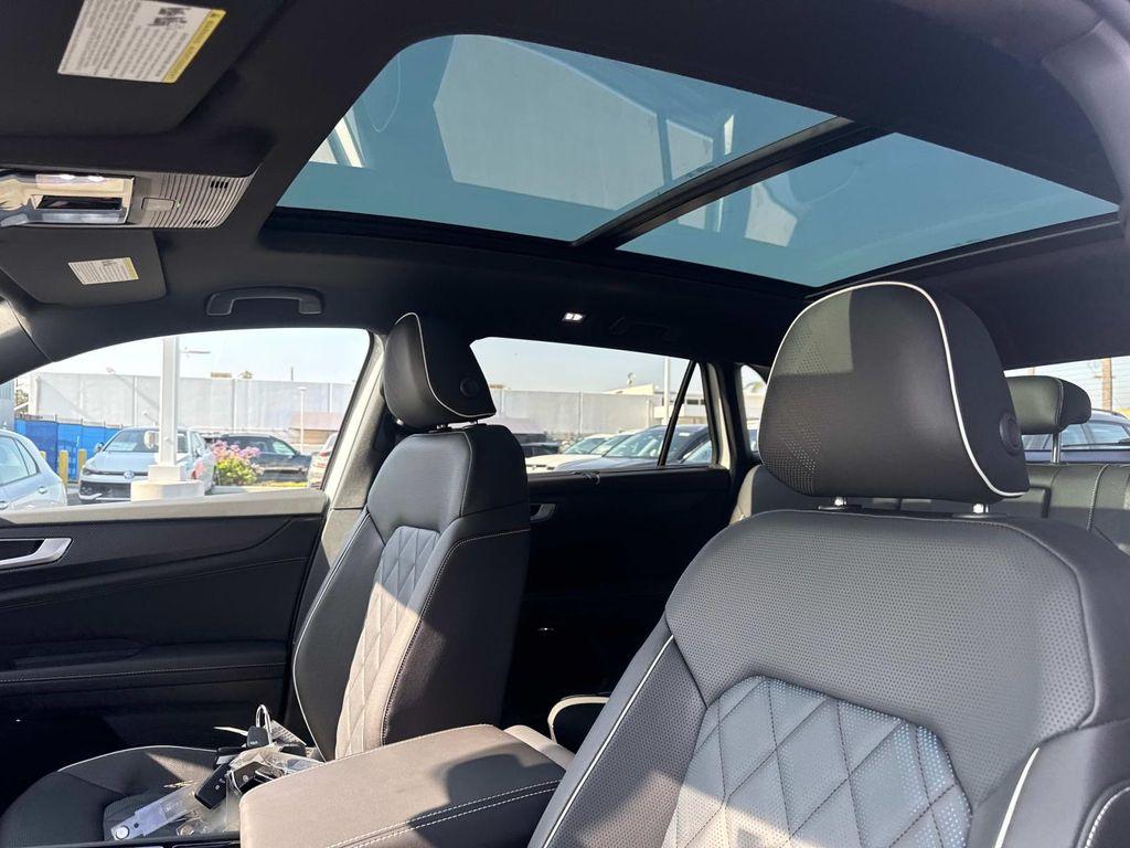 new 2025 Volkswagen Atlas Cross Sport car, priced at $53,500