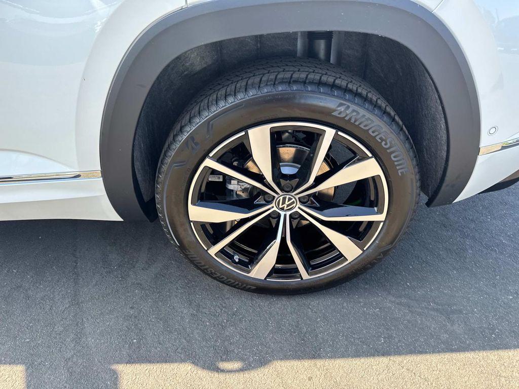 new 2025 Volkswagen Atlas Cross Sport car, priced at $53,500