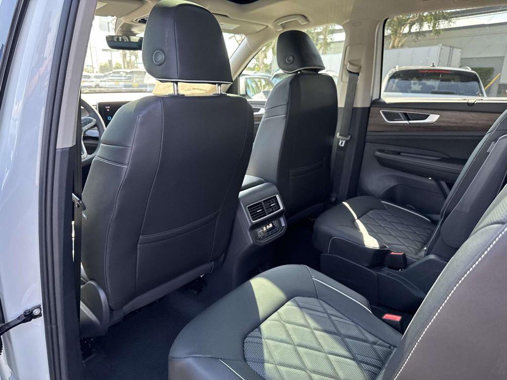 new 2026 Volkswagen Atlas car, priced at $51,195