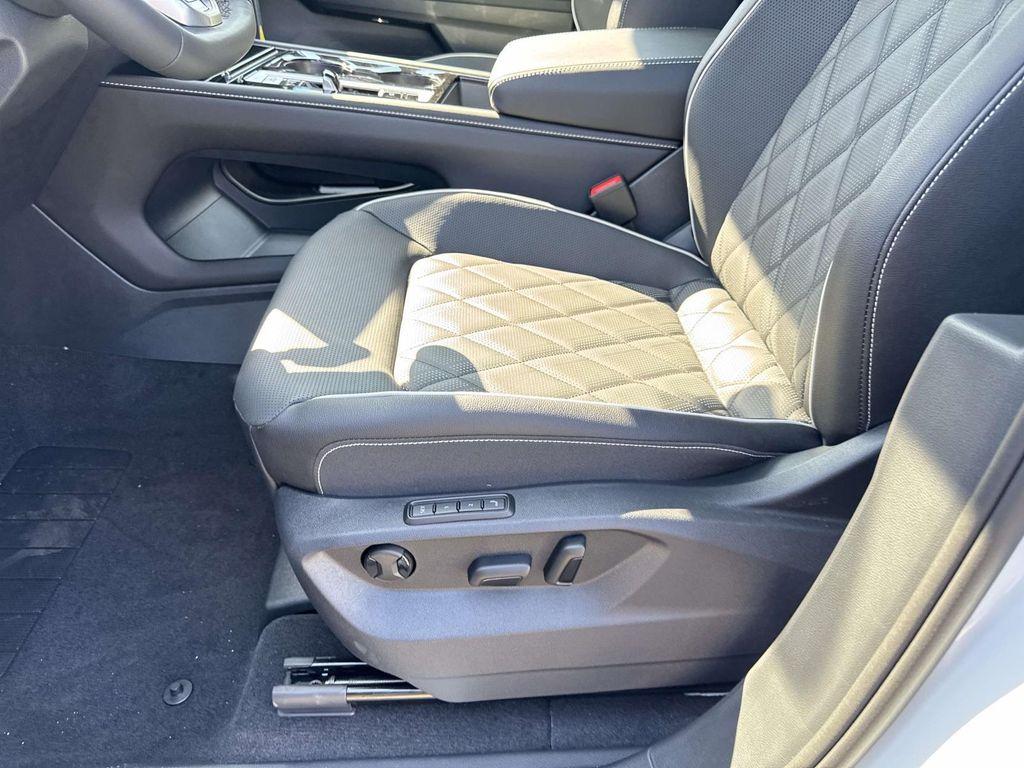 new 2026 Volkswagen Atlas car, priced at $51,195