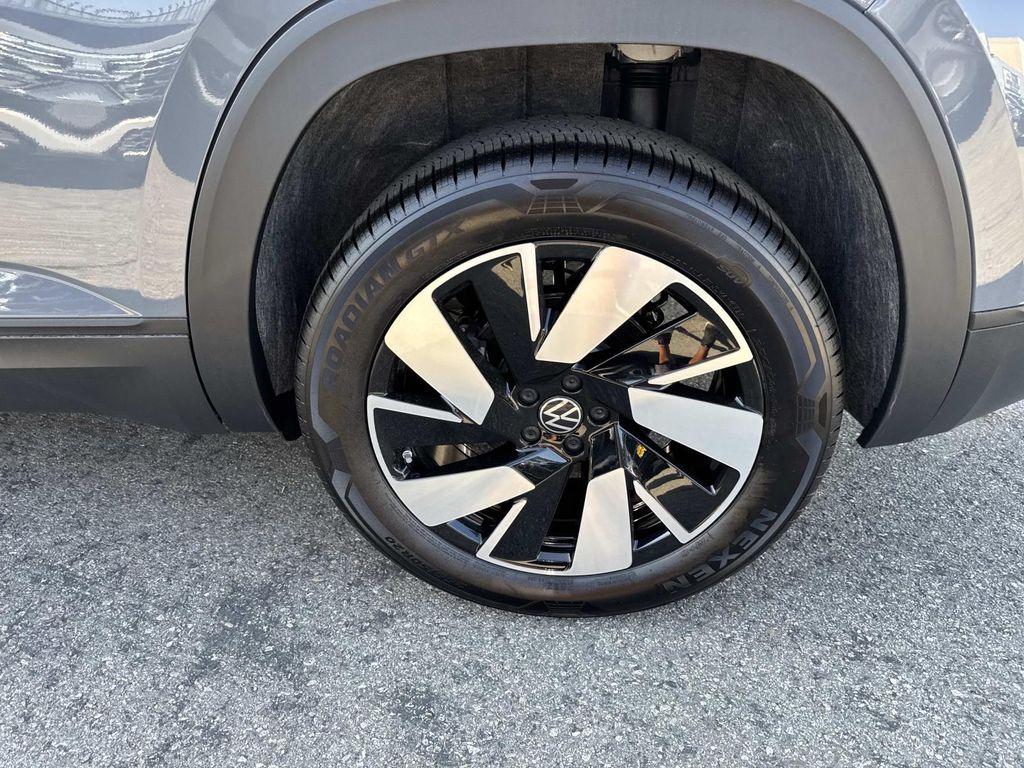 new 2026 Volkswagen Atlas Cross Sport car, priced at $49,124