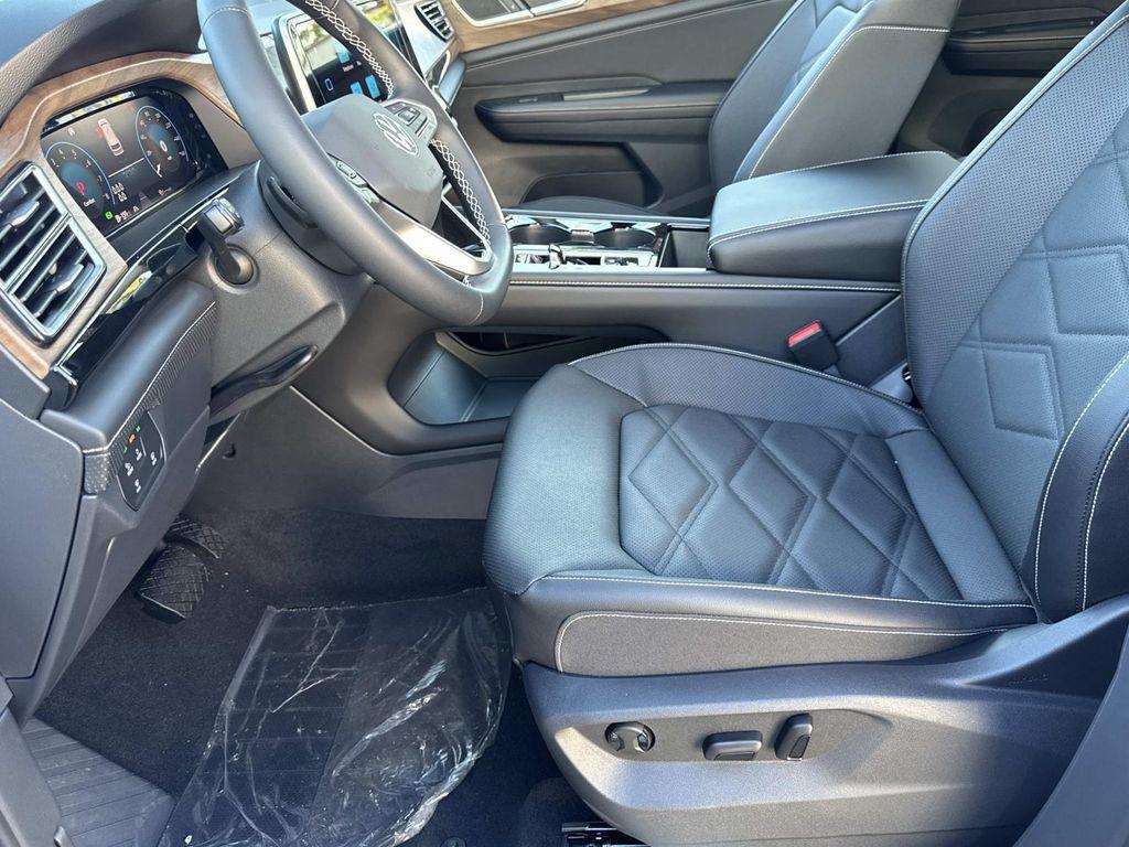 new 2026 Volkswagen Atlas car, priced at $48,542