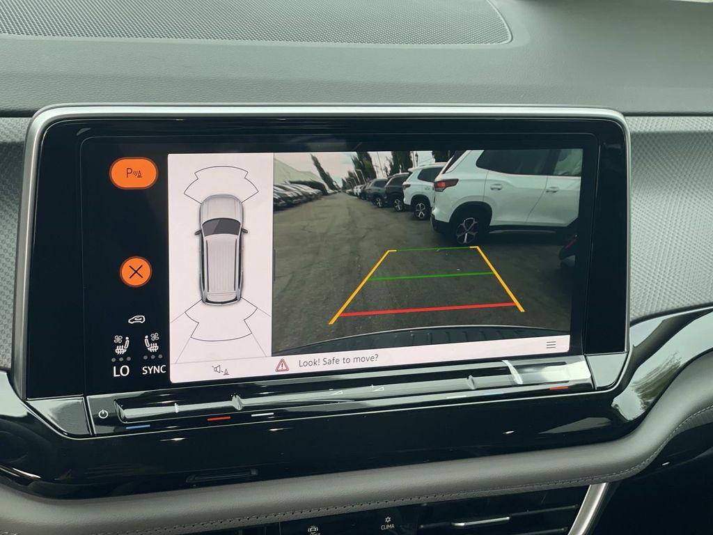 new 2026 Volkswagen Atlas car, priced at $52,005