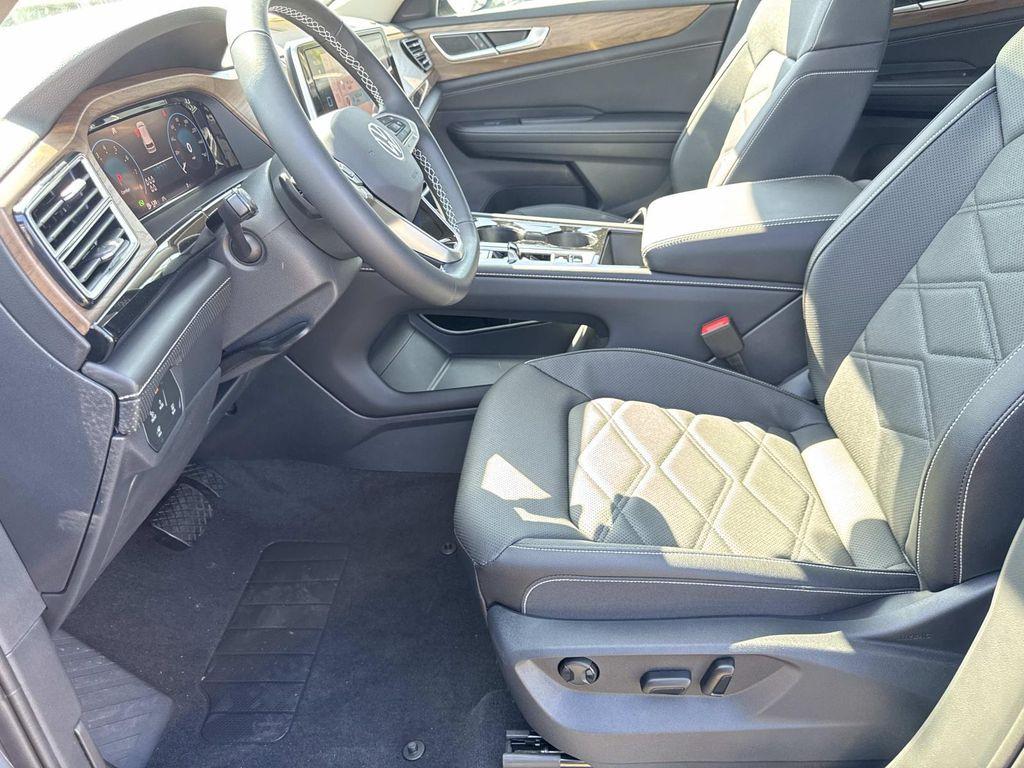 new 2026 Volkswagen Atlas car, priced at $50,675
