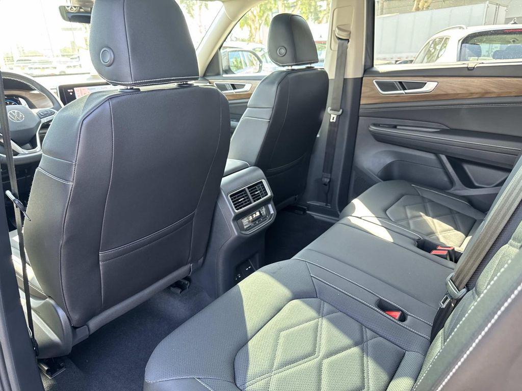 new 2026 Volkswagen Atlas car, priced at $50,675