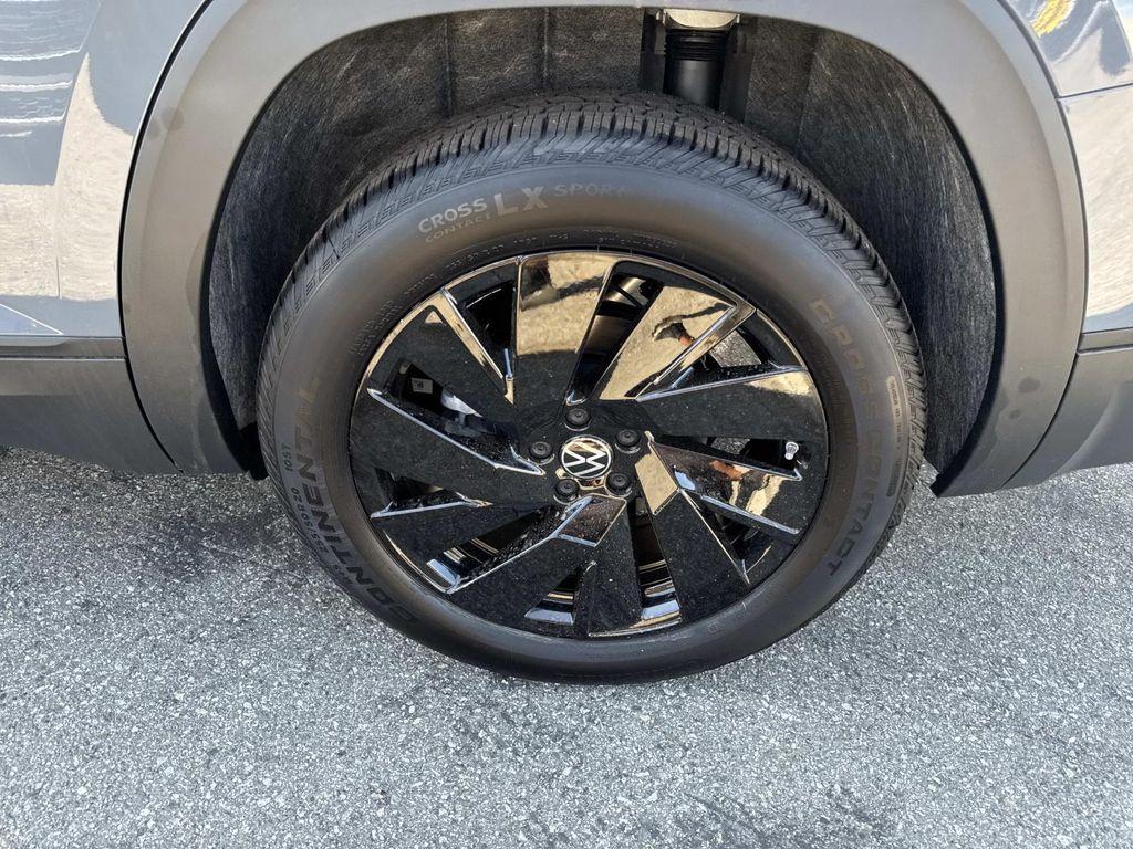 new 2026 Volkswagen Atlas car, priced at $50,675