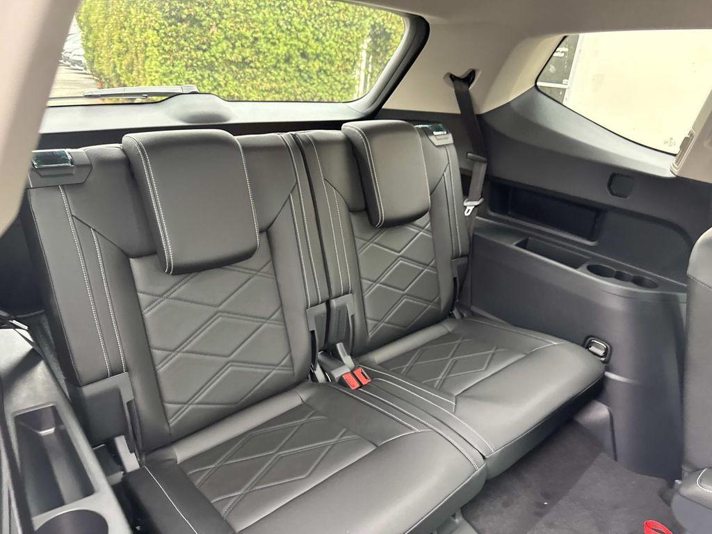 new 2026 Volkswagen Atlas car, priced at $50,032