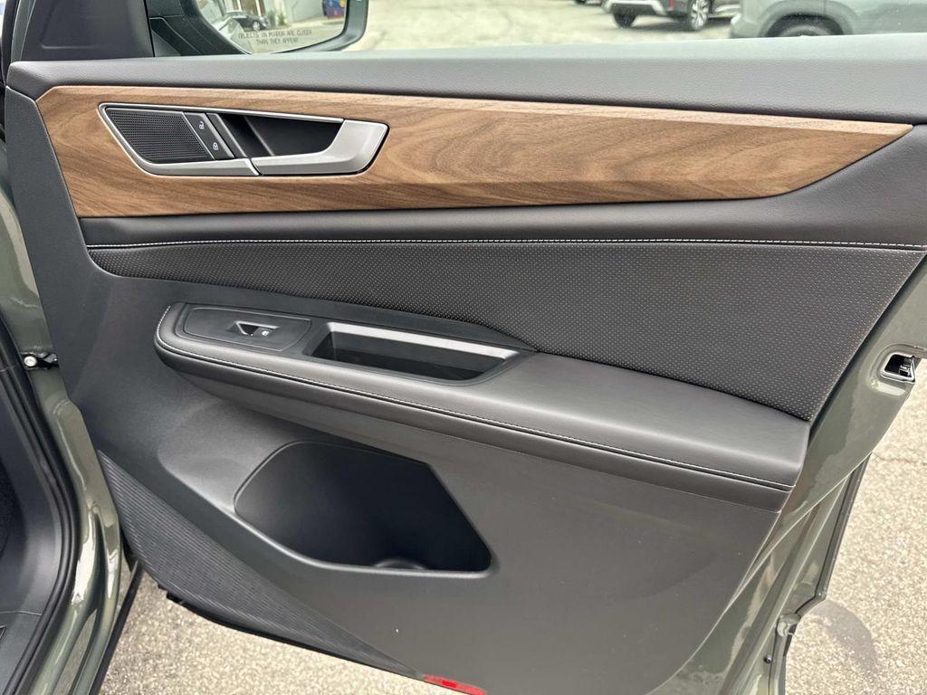 new 2026 Volkswagen Atlas car, priced at $50,032