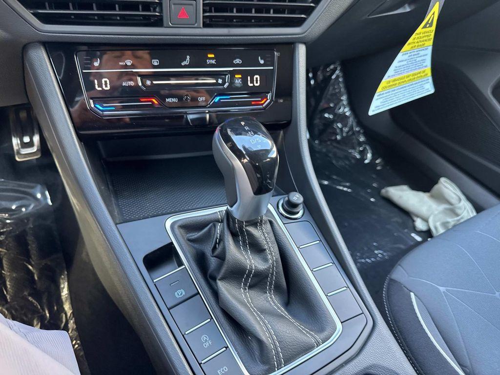 new 2025 Volkswagen Jetta car, priced at $25,500