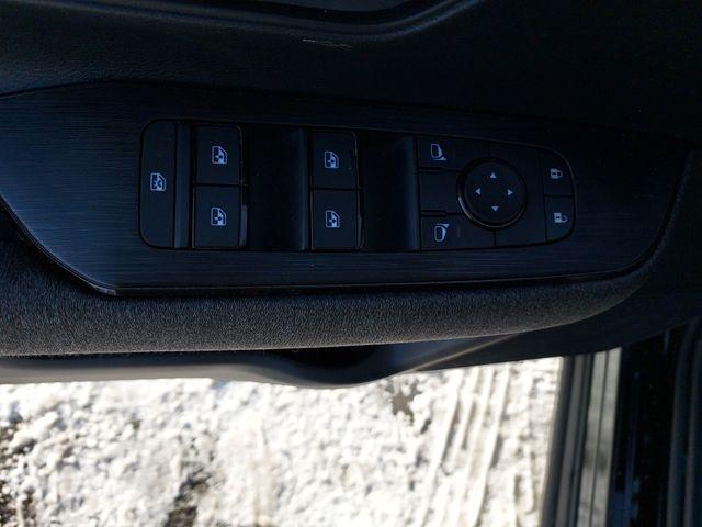 used 2025 Nissan Kicks car