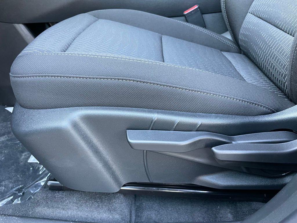 new 2026 Chevrolet Equinox car, priced at $28,490