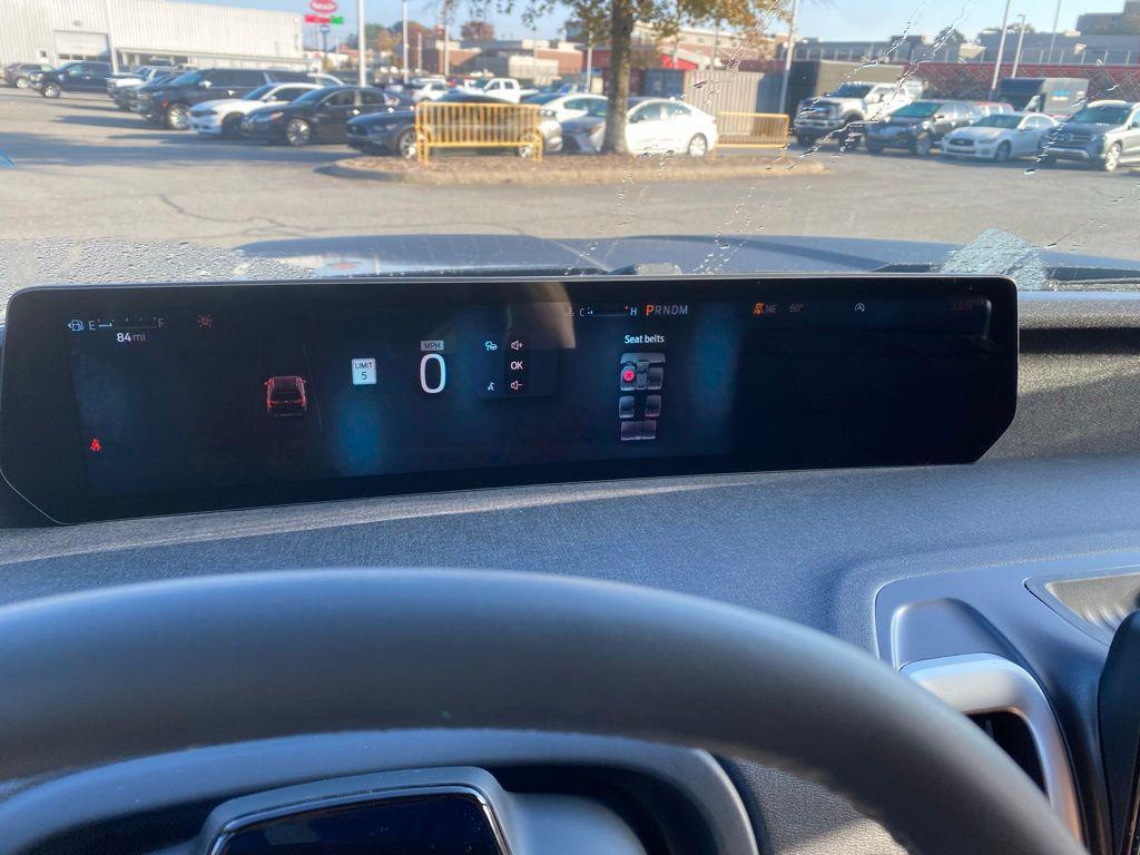 new 2025 Ford Expedition car, priced at $67,990