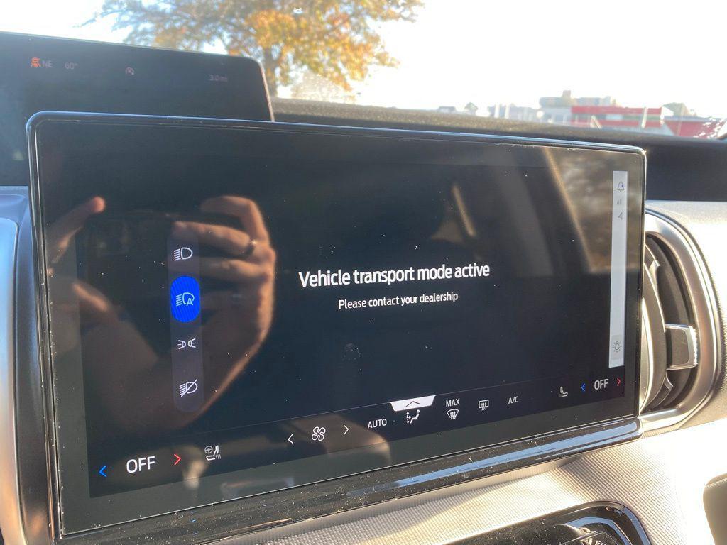 new 2025 Ford Expedition car, priced at $67,990