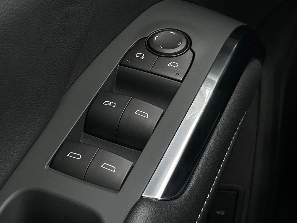 new 2026 Chevrolet Traverse car, priced at $43,490