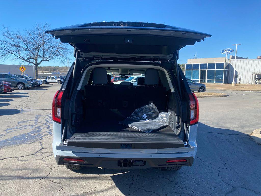 new 2026 Ford Expedition car, priced at $66,990