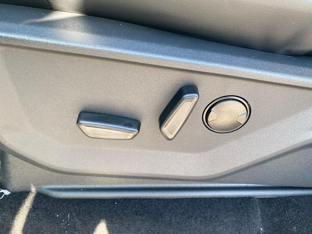 new 2026 Ford Expedition car, priced at $77,990