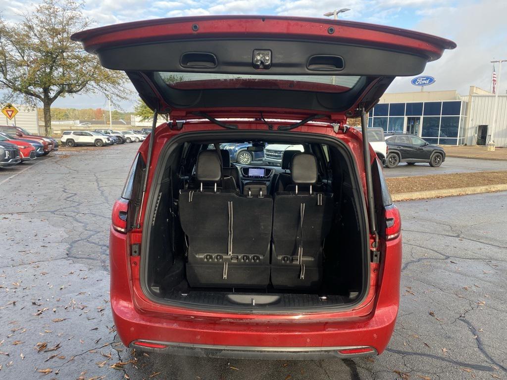 used 2025 Chrysler Pacifica car, priced at $33,399