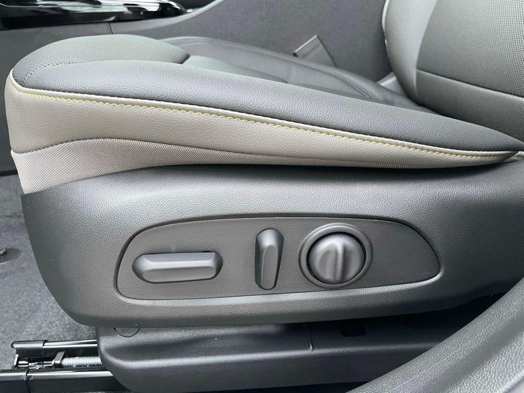 new 2026 Chevrolet Trax car, priced at $25,490