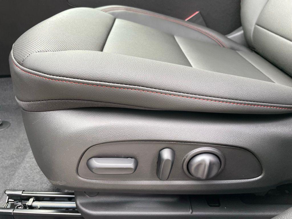 new 2026 Chevrolet Traverse car, priced at $39,790