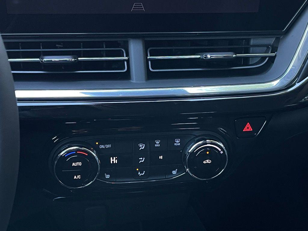 new 2026 Chevrolet Trax car, priced at $25,290